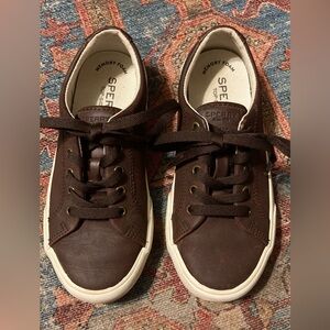 Sperry Leather Sneaker brown size 13 kids